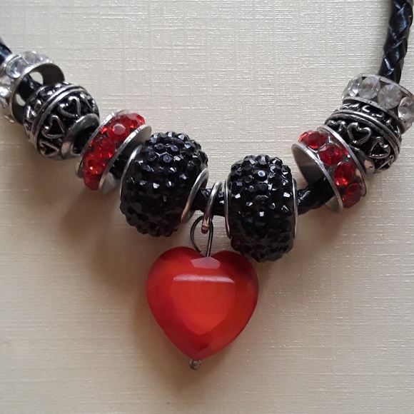 Red Heart - Picture 2 of 4